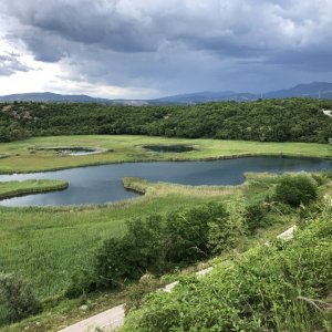Dalmatien: Knin > Šarena Jezero