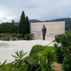 Dalmatien: Kastela > Gedenkstätte Tudjman