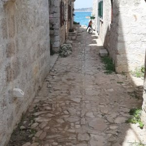 Dalmatien: SEPURINE auf der Insel Prvic > Durchblick