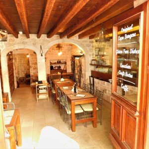 Snackbar in Trogir